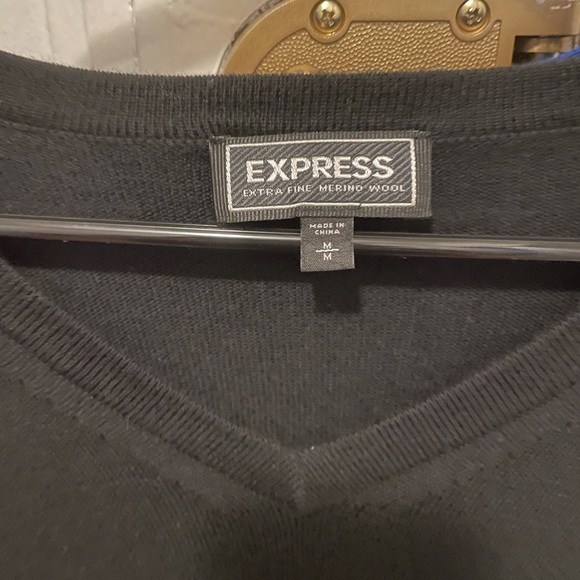 Express Wool V-Neck Sweater Bundle - Picture 5 of 5